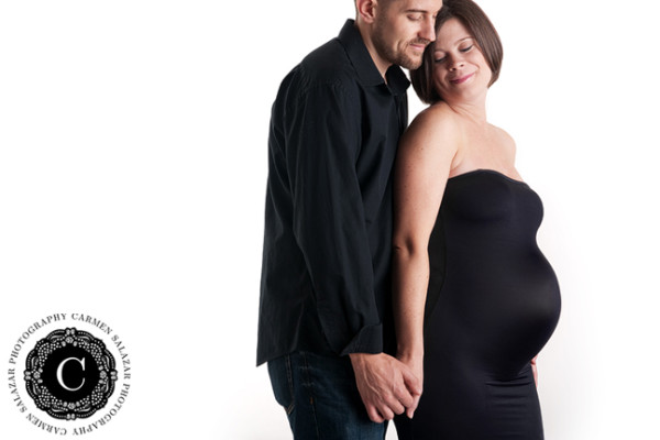 Modern Maternity Portraits in Sacramento