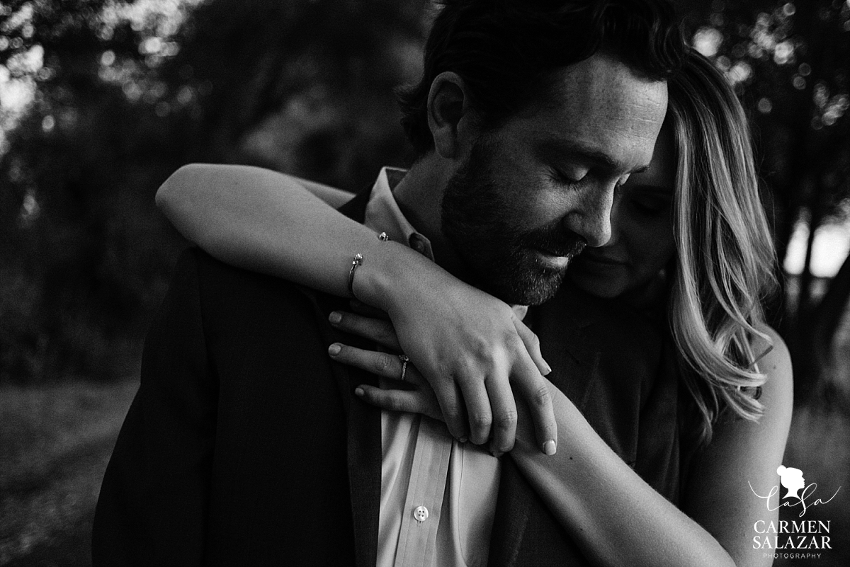 Emotional and moody engagement photography - Carmen Salazar