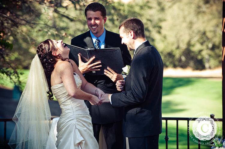 Sacramento wedding photographer photographs a ceremony at Catta Verdera