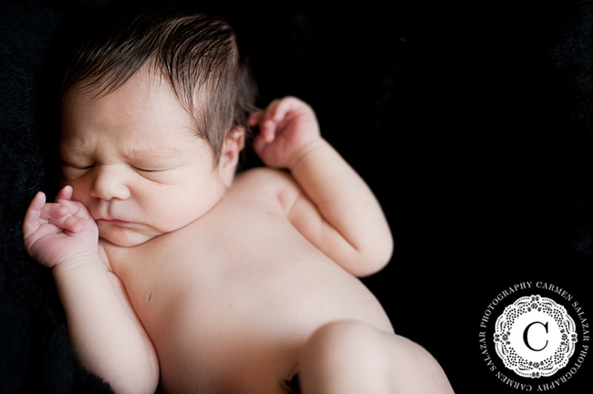 beautiful Sacramento newborn photograph