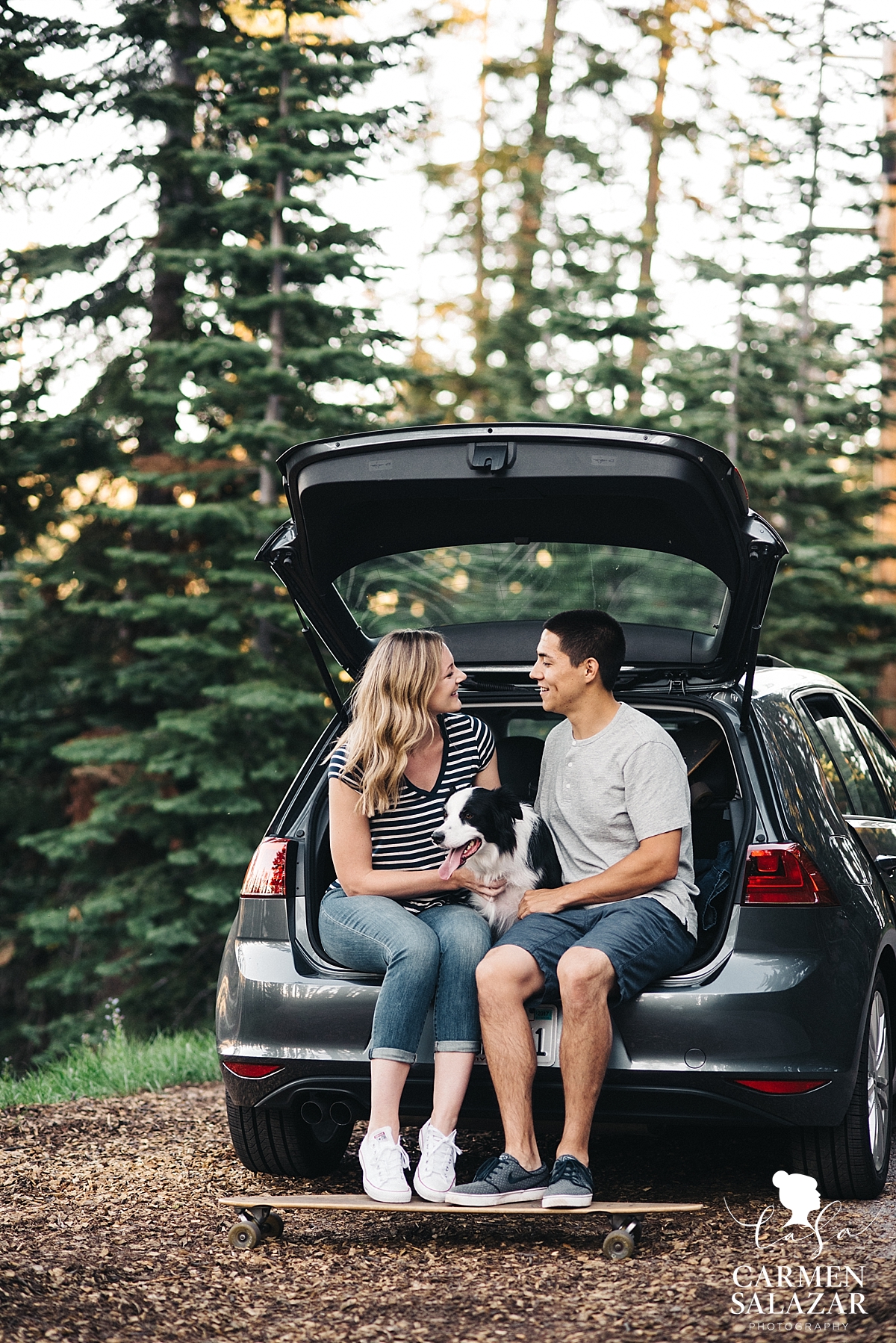 Outdoor adventure engagement photography - Carmen Salazar