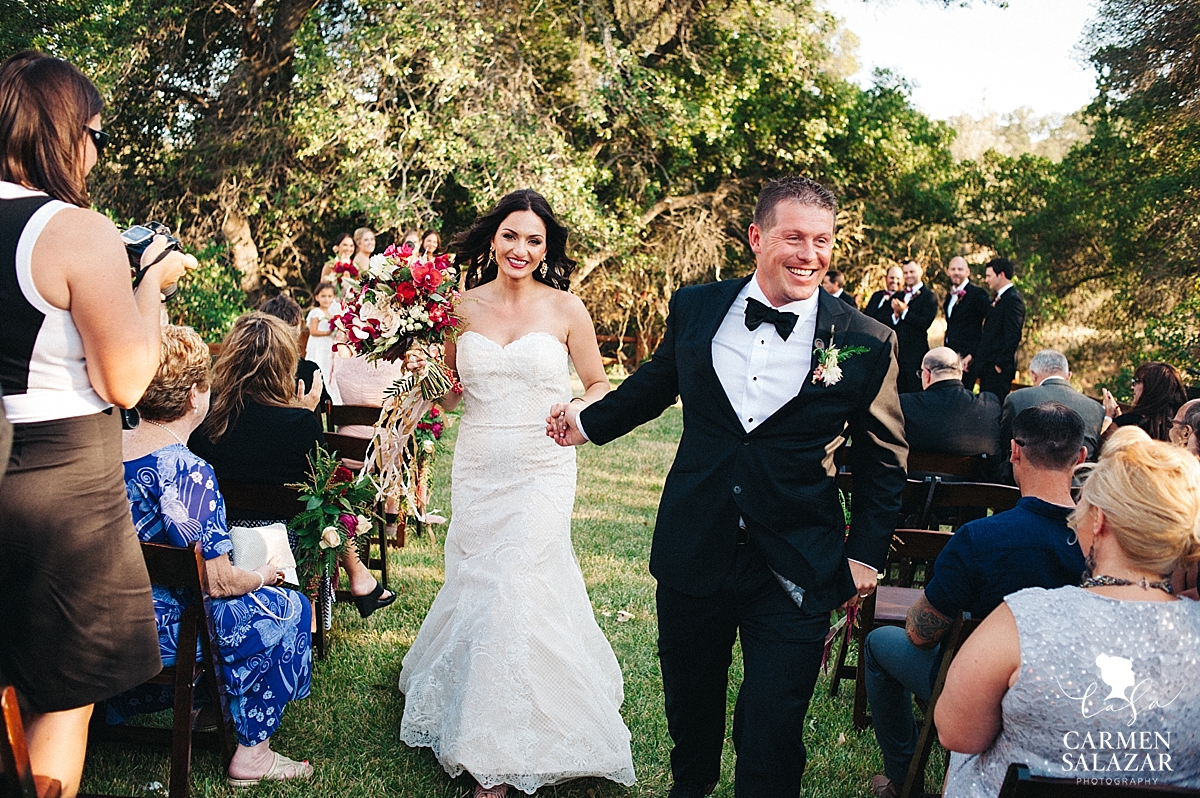 Newlywed candid aisle portraits - Carmen Salazar