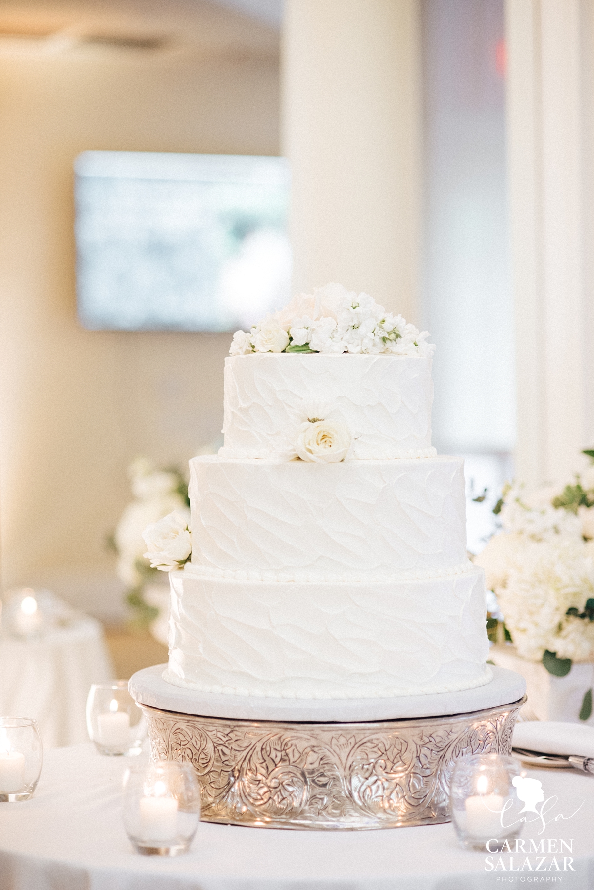 Elegant white wedding cake- Carmen Salazar