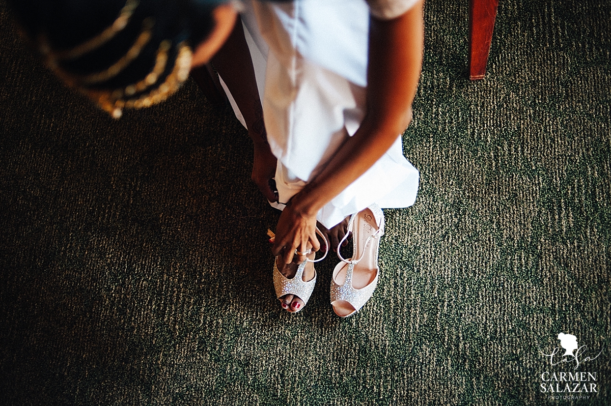 Glamorous bridal shoes at Serrano Country Club - Carmen Salazar