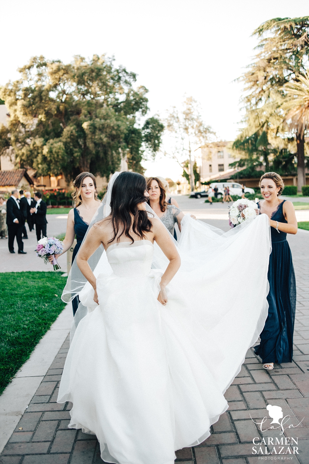 Gorgeous princess gown walking to reception - Carmen Salazar