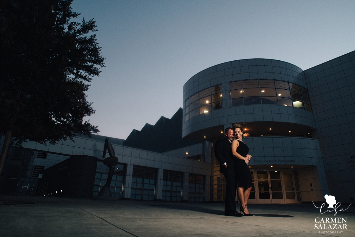 Crocker Art Museum sunset wedding photography - Carmen Salazar