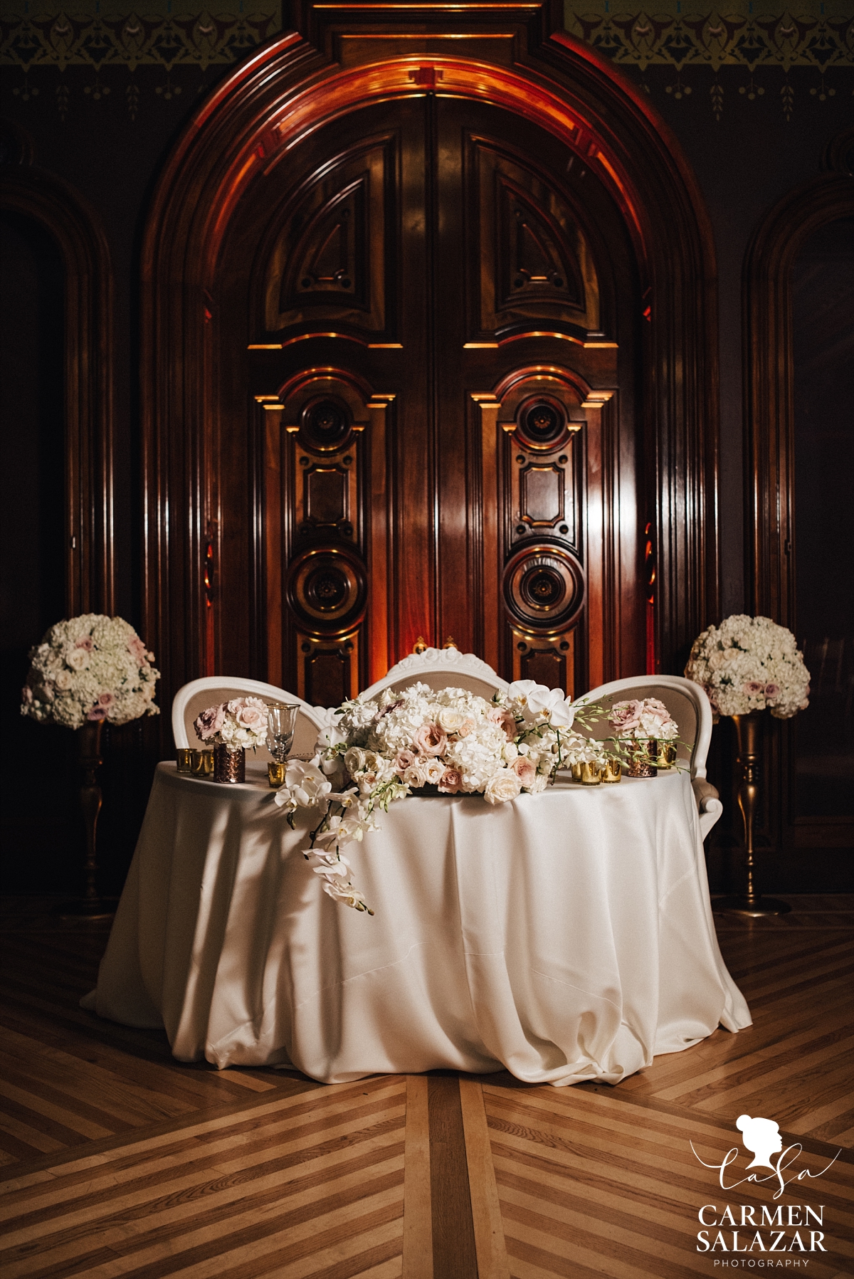 Elegant bride and groom head table - Carmen Salazar