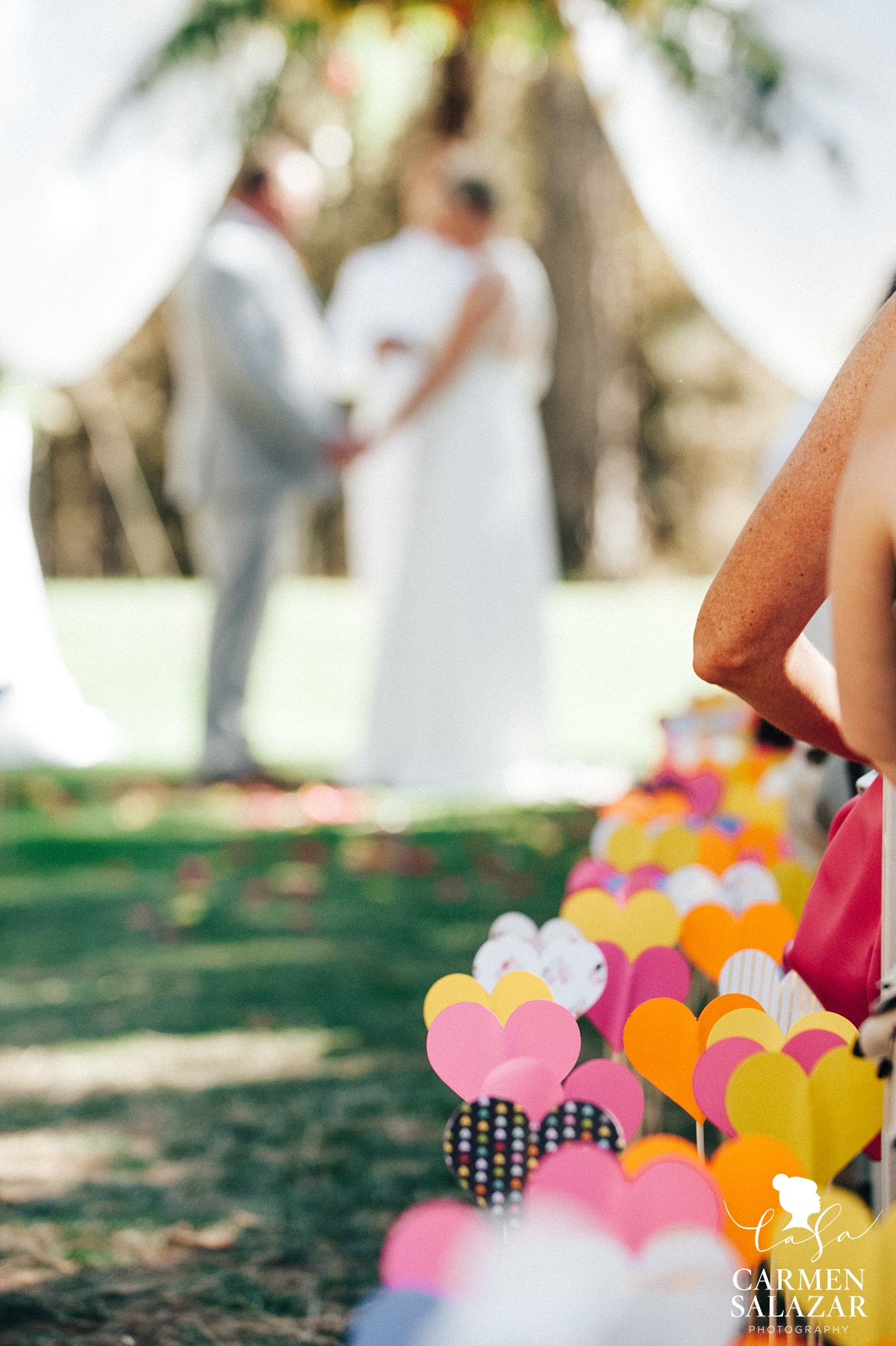 Cute DIY aisle hearts at wedding ceremony - Carmen Salazar