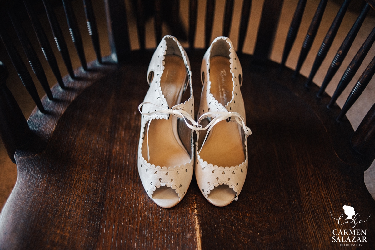 Chic vintage wedding shoes - Carmen Salazar