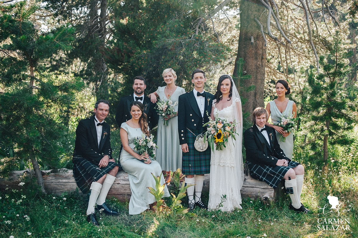 Charming Scottish wedding party at The Hideout - Carmen Salazar