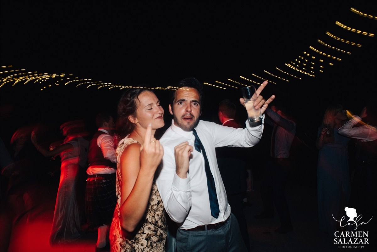 Playful wedding dancefloor photography - Carmen Salazar