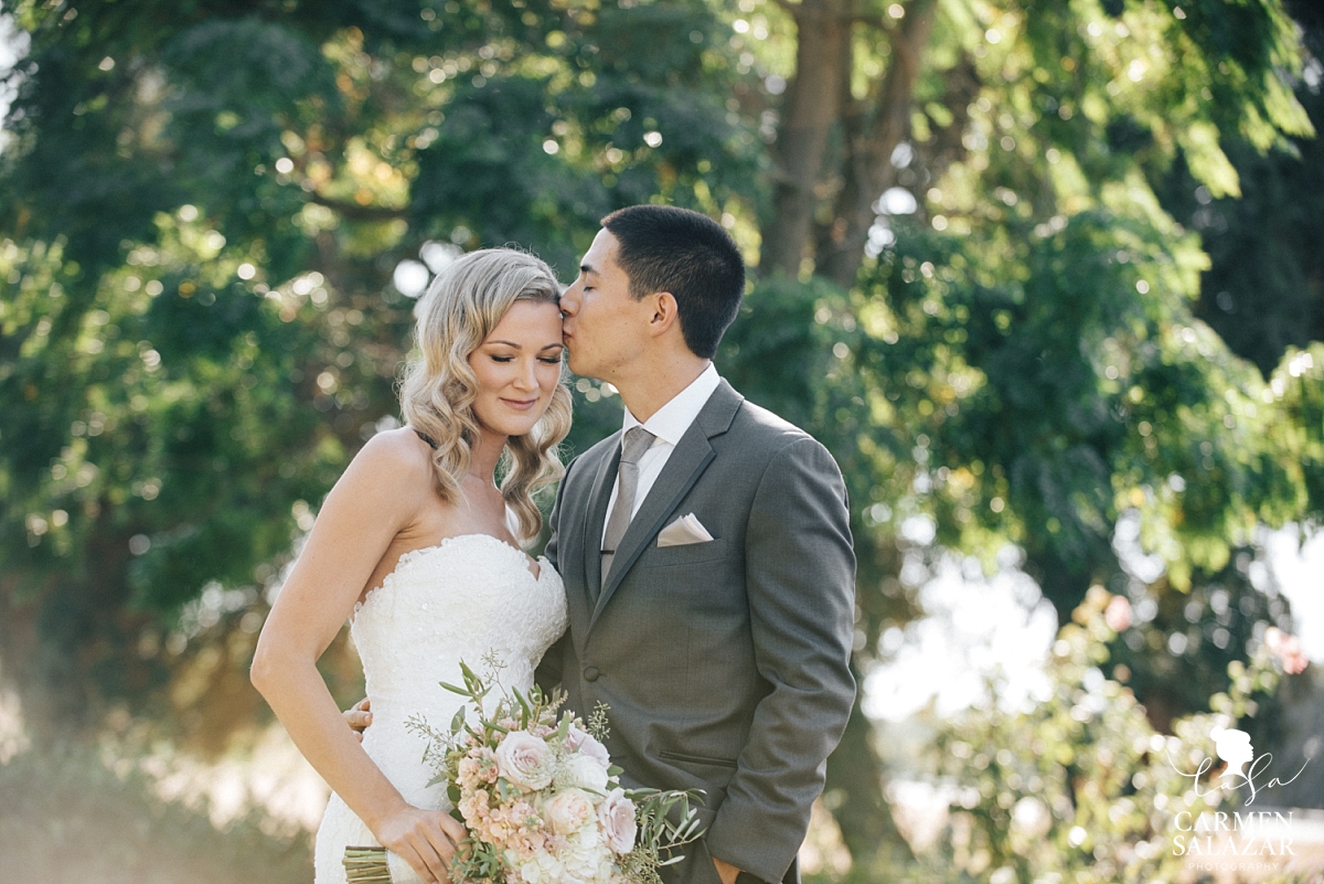 Outdoor backlit bride and groom portraits - Carmen Salazar