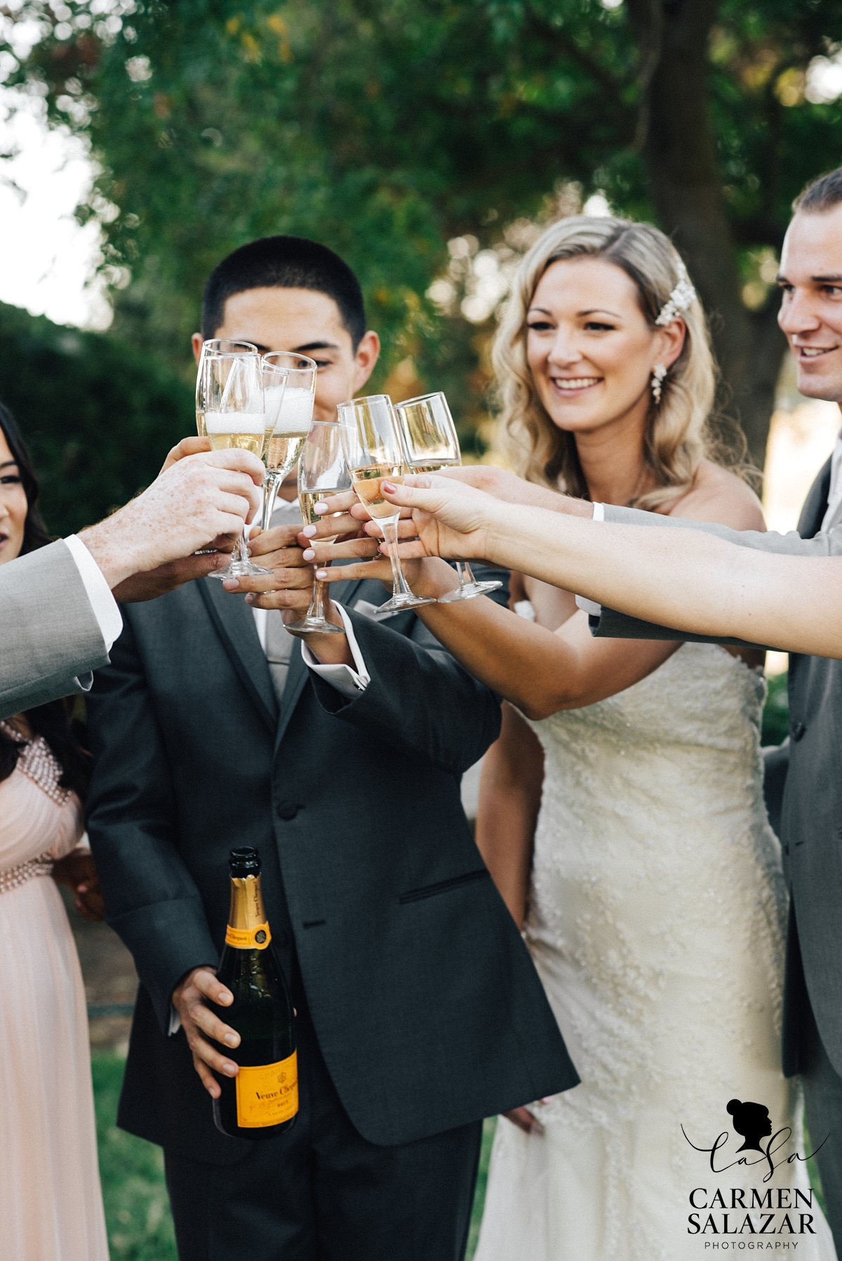 Champagne wedding toast before the ceremony - Carmen Salazar