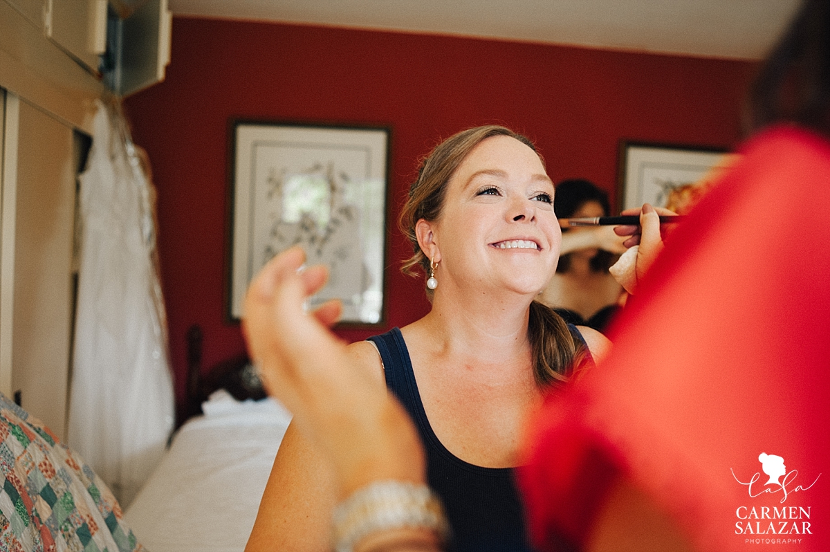 Winters Bride getting ready at childhood home - Carmen Salazar