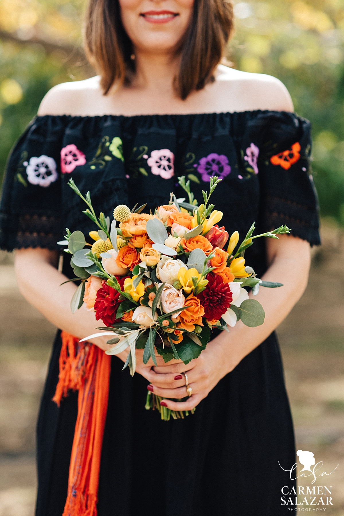 Mexican wedding style bouquet - Carmen Salazar