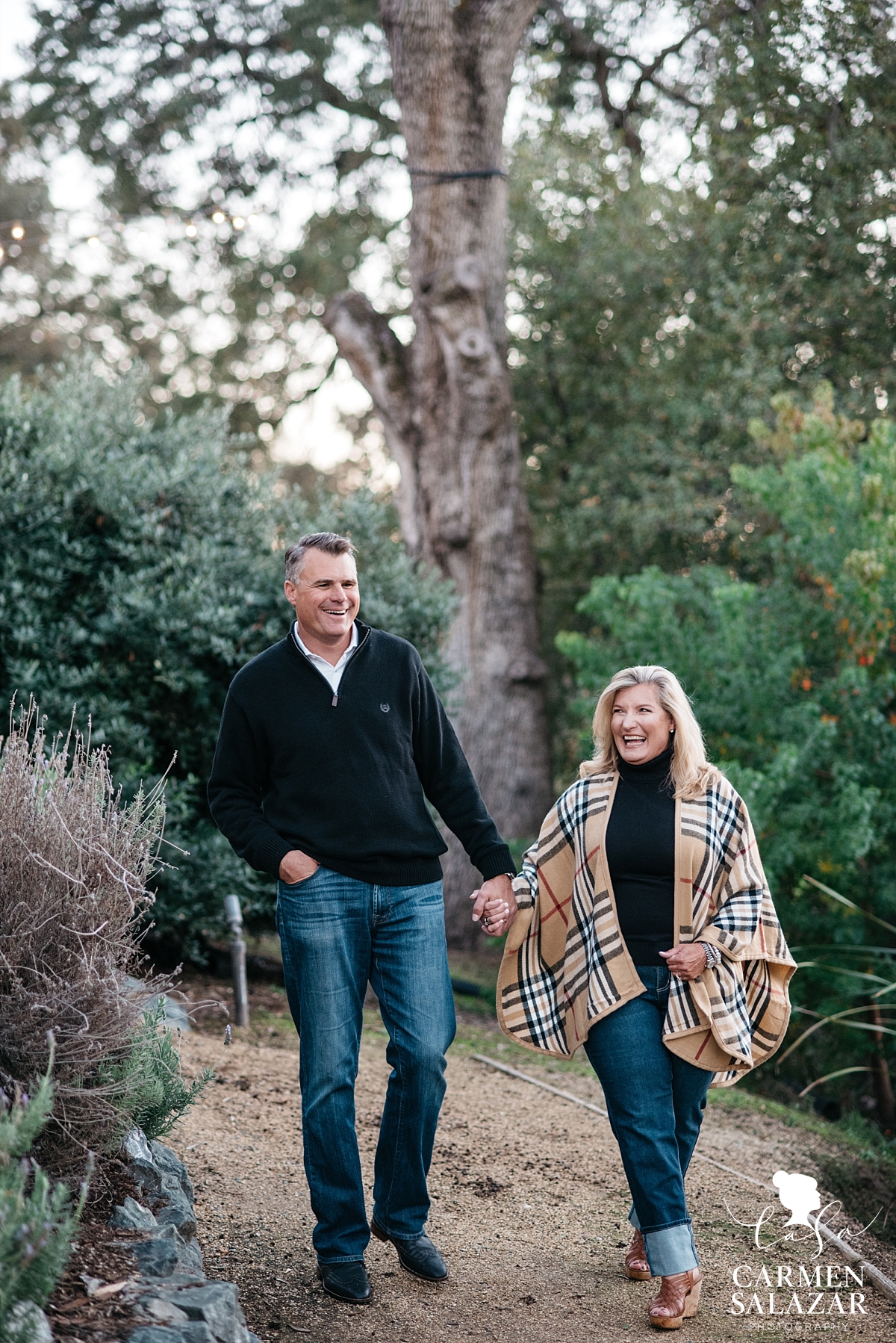 Winter outdoor engagement photography - Carmen Salazar