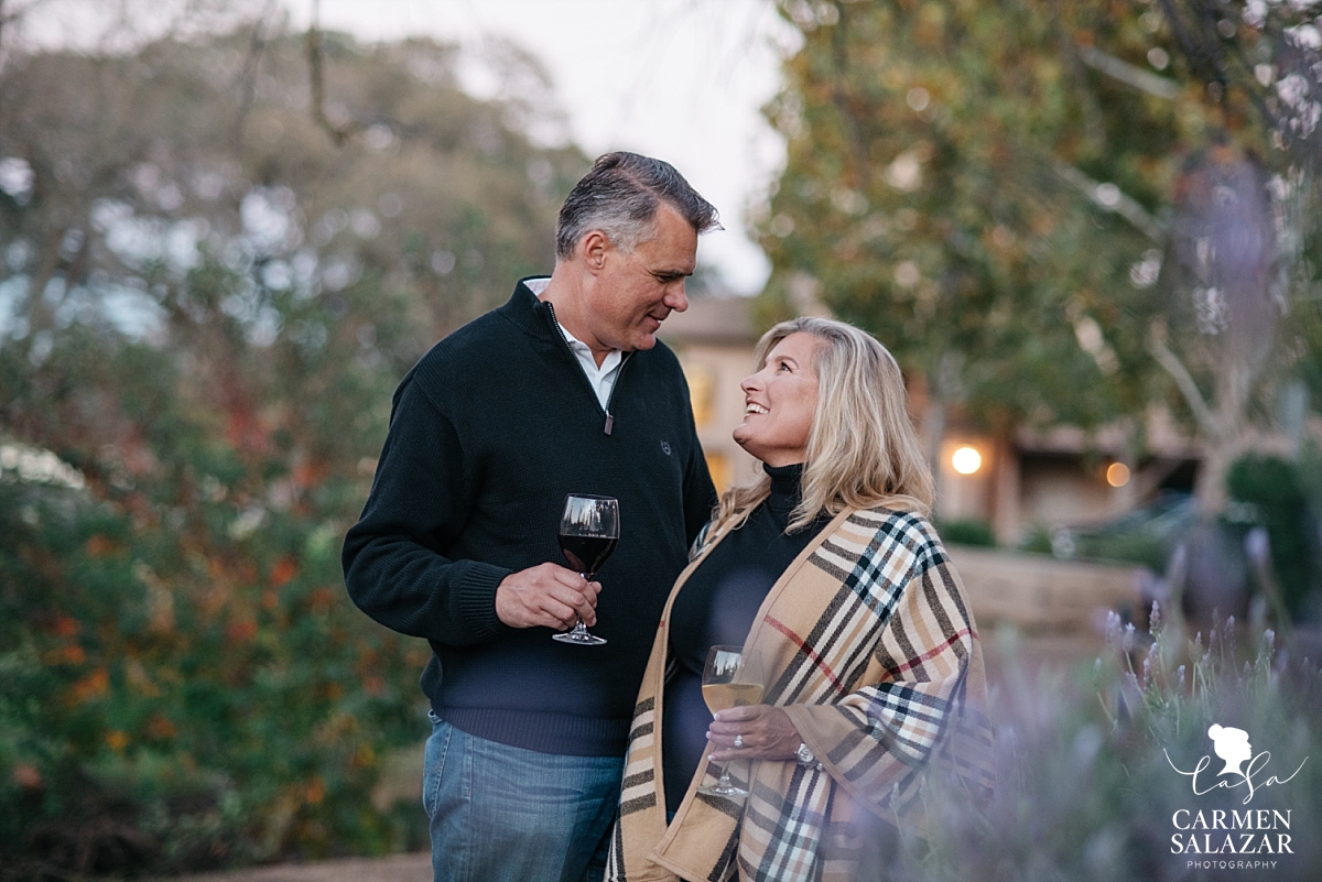 Wine lover engagement photography - Carmen Salazar