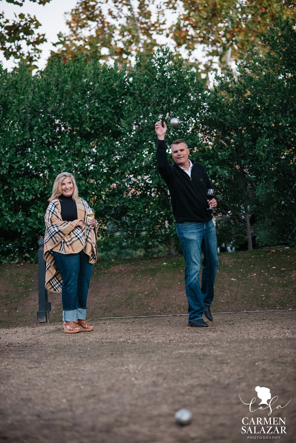 Playful fall engagement photography - Carmen Salazar