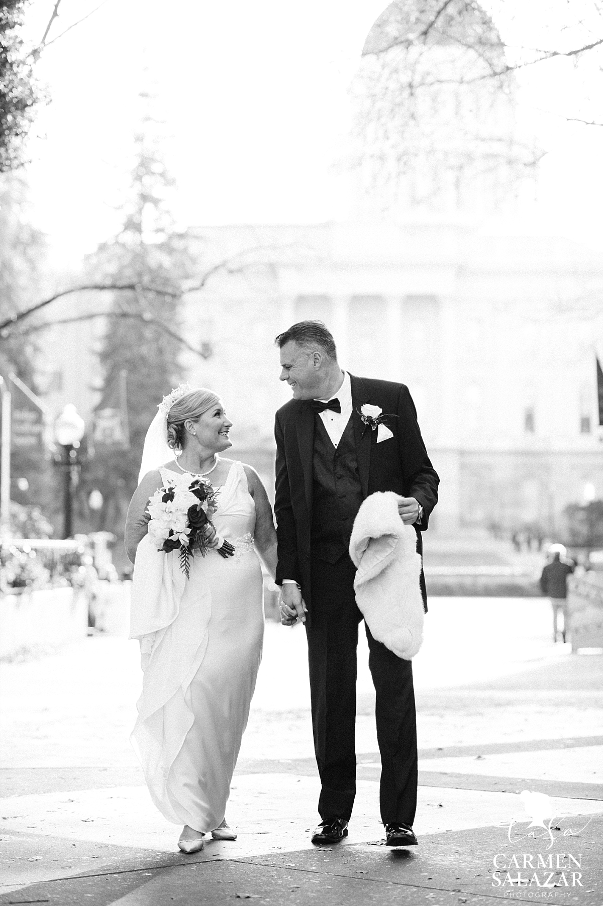 Sacramento Capitol wedding photography - Carmen Salazar