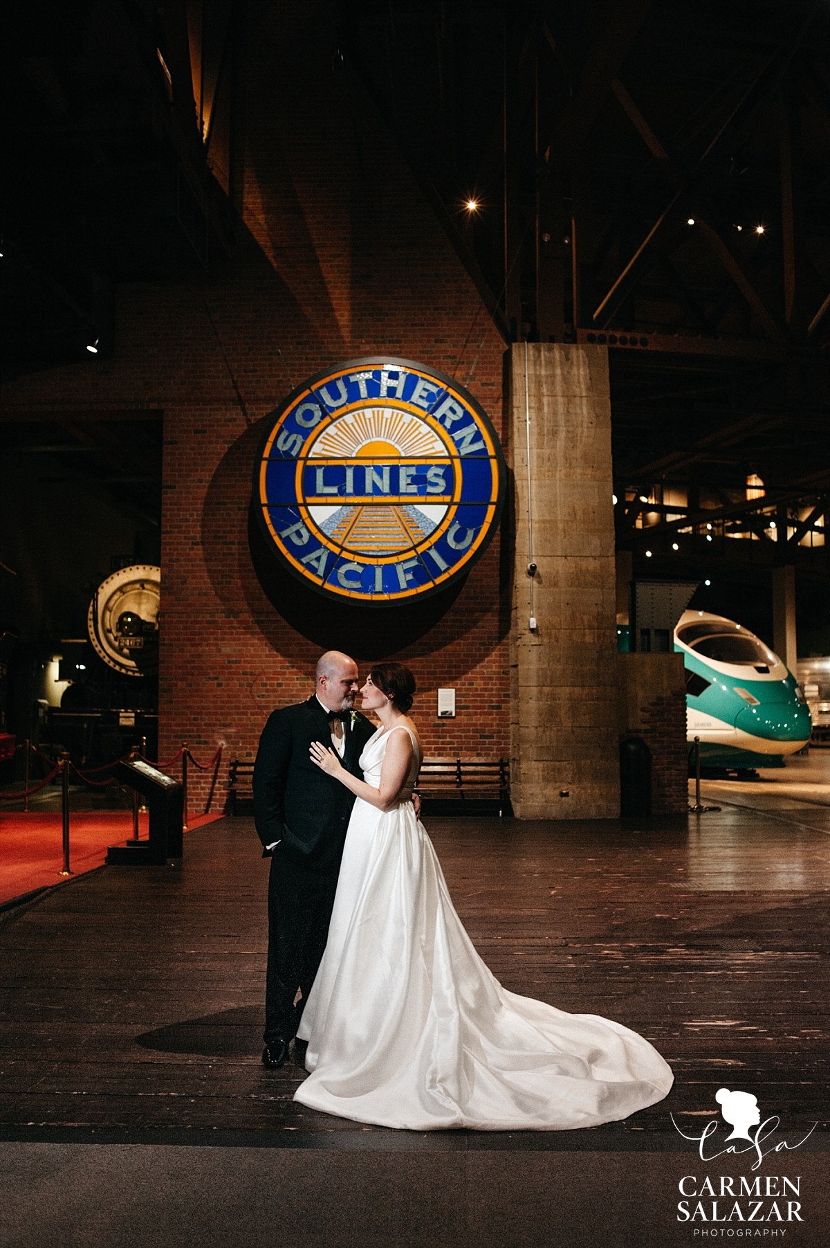 Bride and groom at California Railroad Museum - Carmen Salazar