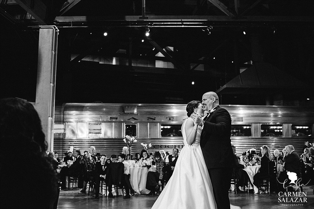 First dance portraits at historic museum - Carmen Salazar