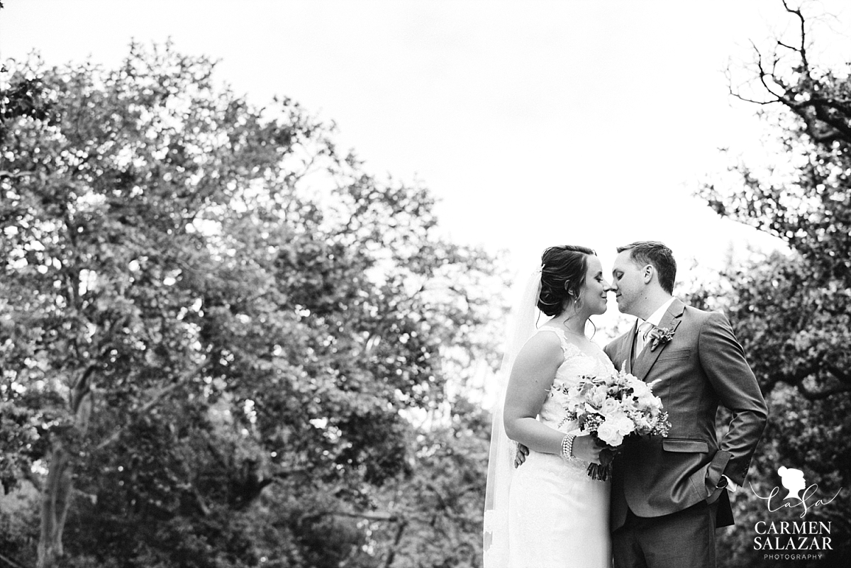 Bride and groom outside Vizcaya Mansion - Carmen Salazar