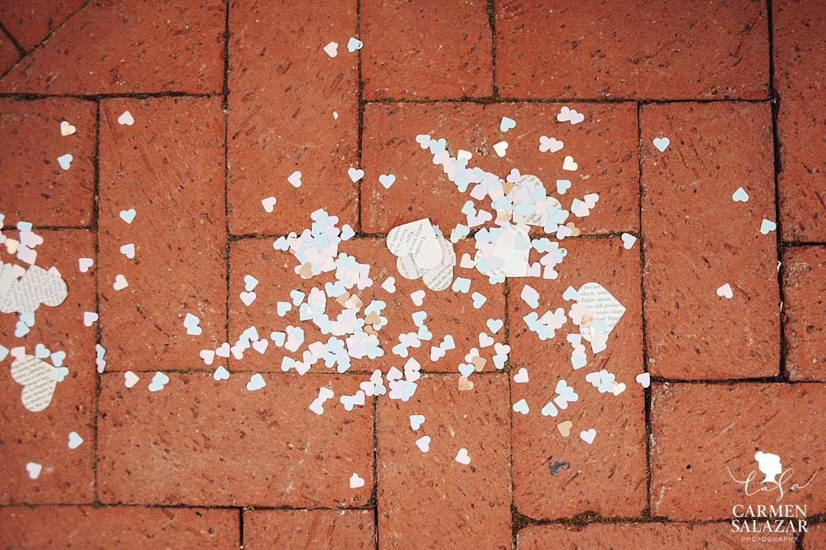 Literary heart confetti on wedding aisle - Carmen Salazar