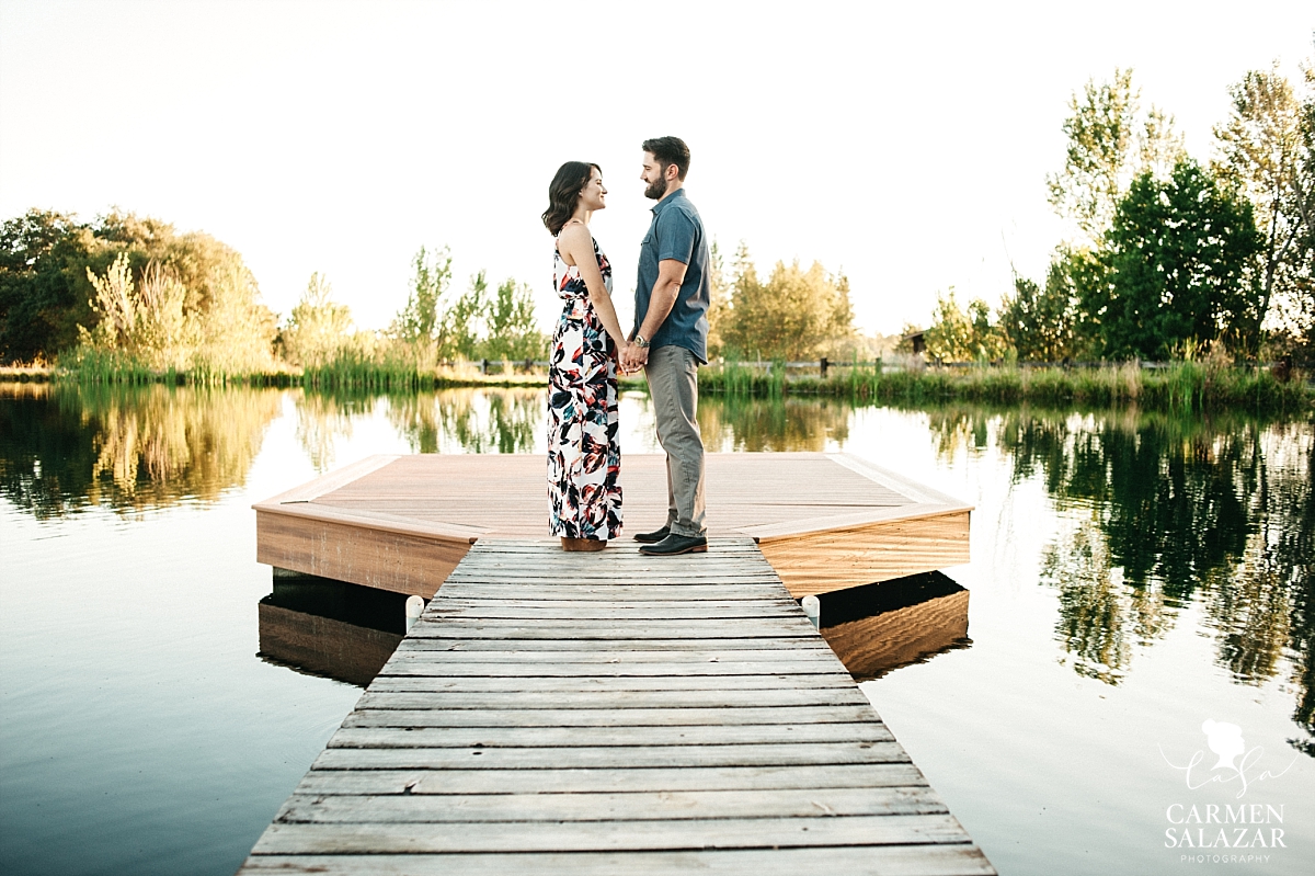 Lakeside lavender farm engagement session - Carmen Salazar