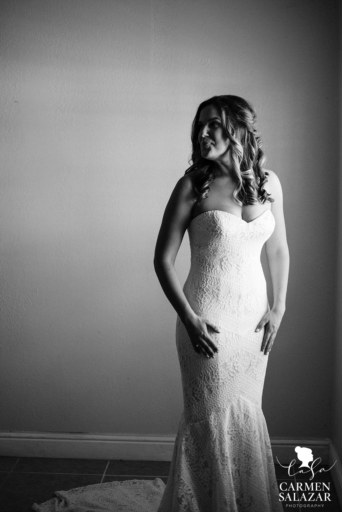 Moody bridal getting ready portraits - Carmen Salazar 