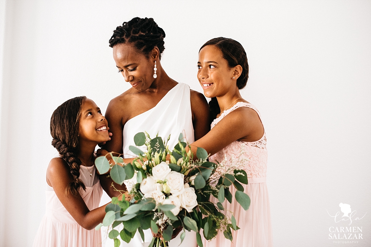 Gorgeous bride with young daughters before wedding - Carmen Salazar