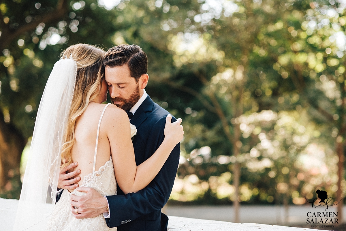 Romantic and candid wedding portraits - Carmen Salazar