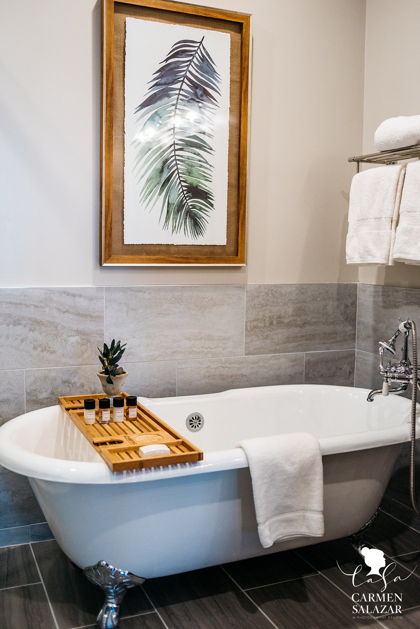 Modern high end bathroom with freestanding bathtub in Hotel Winters 